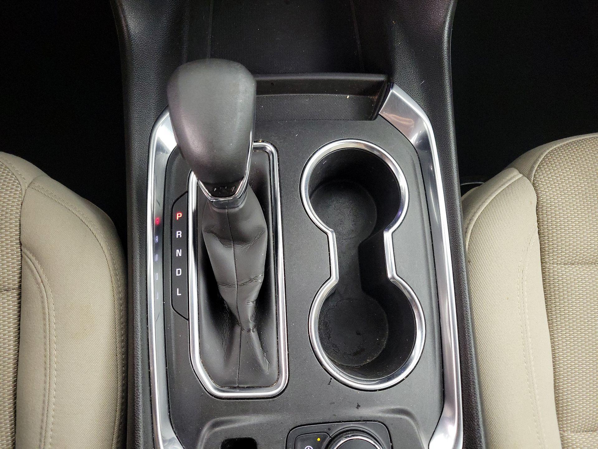 Thumbnail: 2022 Chevrolet Traverse - 16