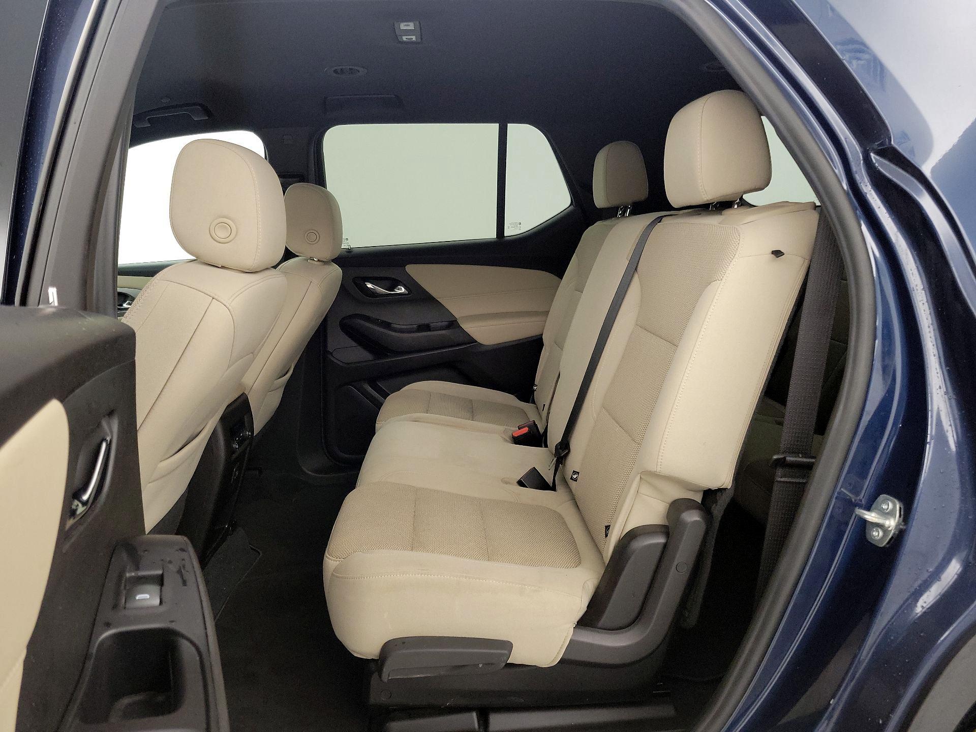 Thumbnail: 2022 Chevrolet Traverse - 19