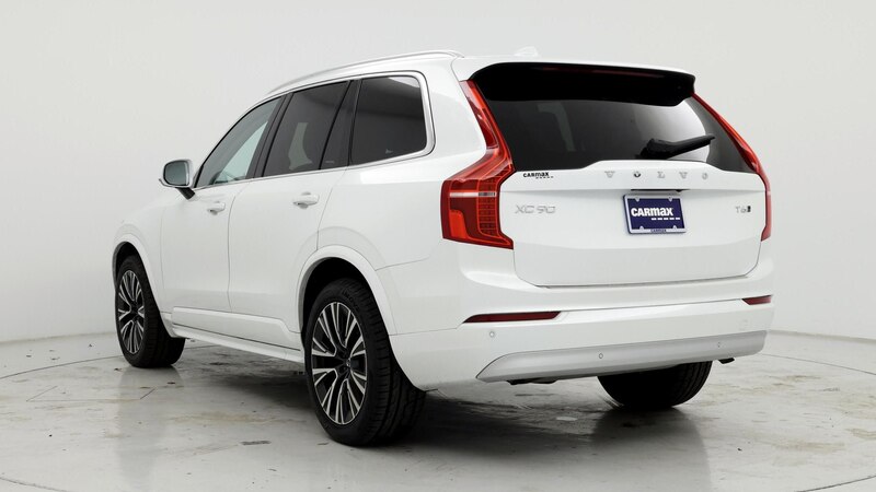 2022 Volvo XC90 T6 Momentum 2