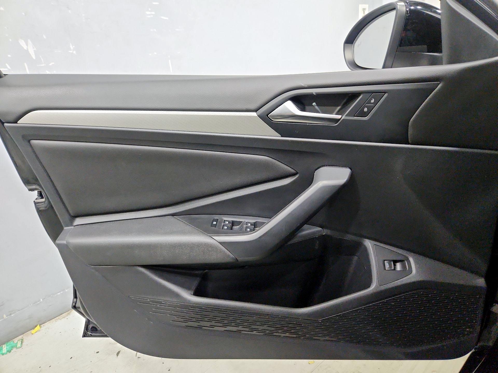 Thumbnail: 2020 Volkswagen Jetta - 12