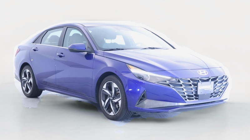 2022 Hyundai Elantra SEL Hero Image