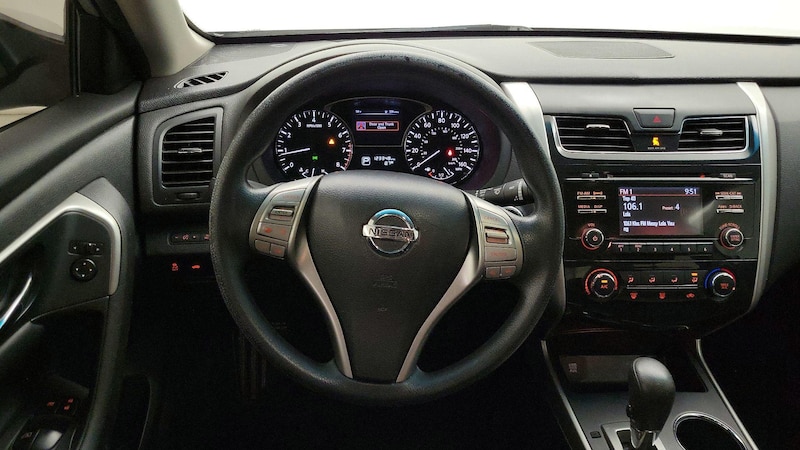 2015 Nissan Altima S 10