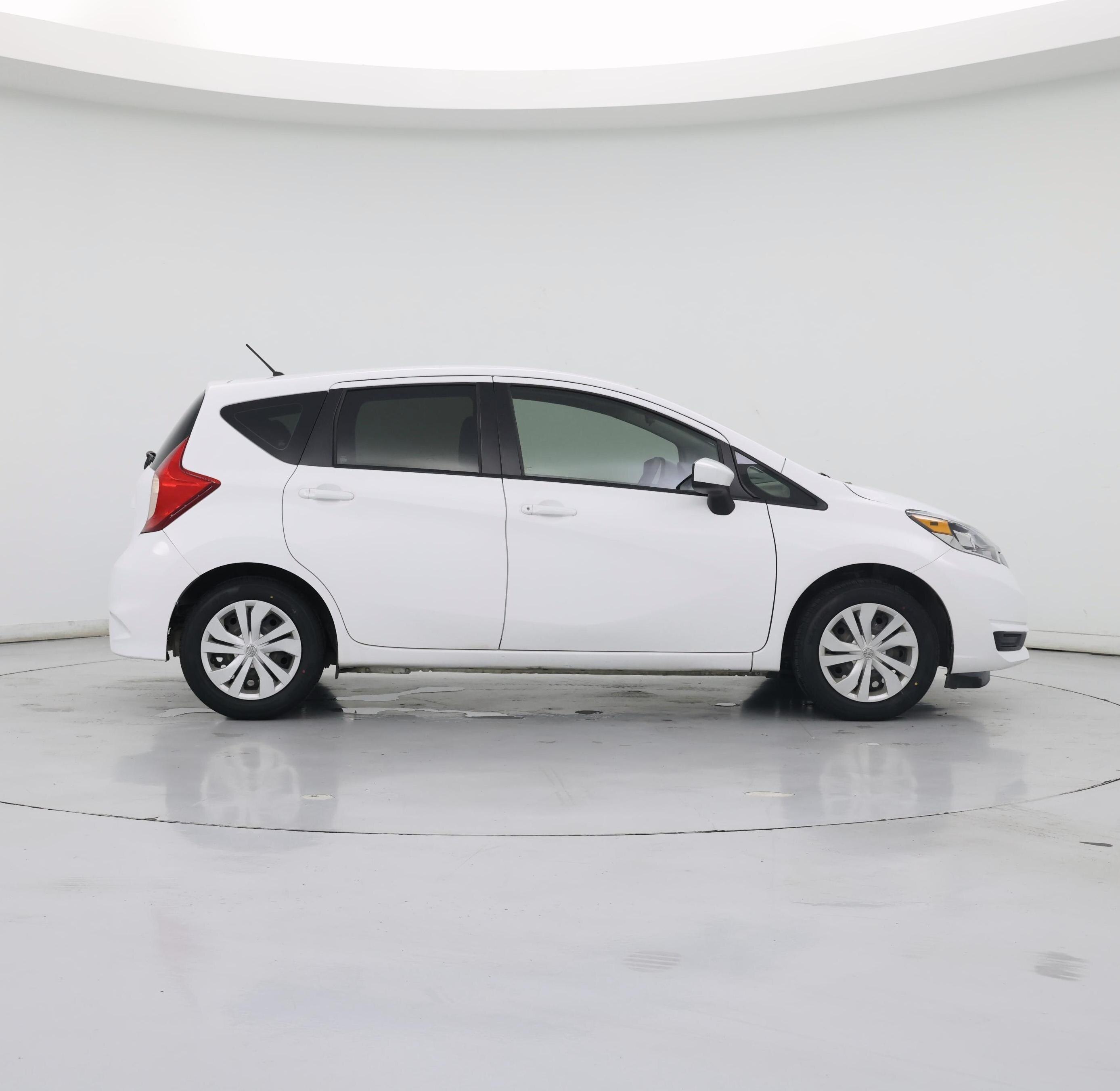 Thumbnail: 2017 Nissan Versa Note - 7