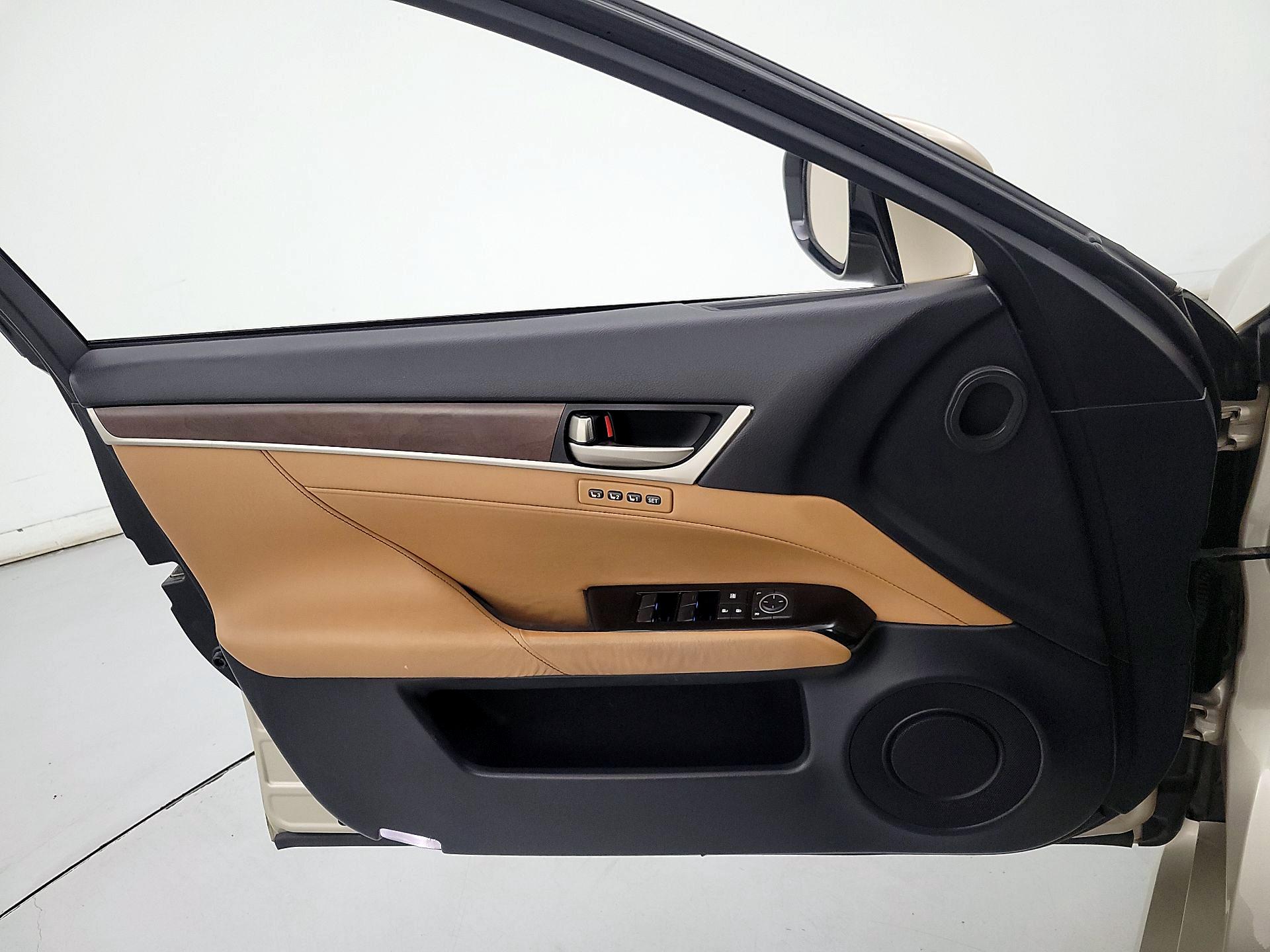 Thumbnail: 2013 Lexus GS - 12