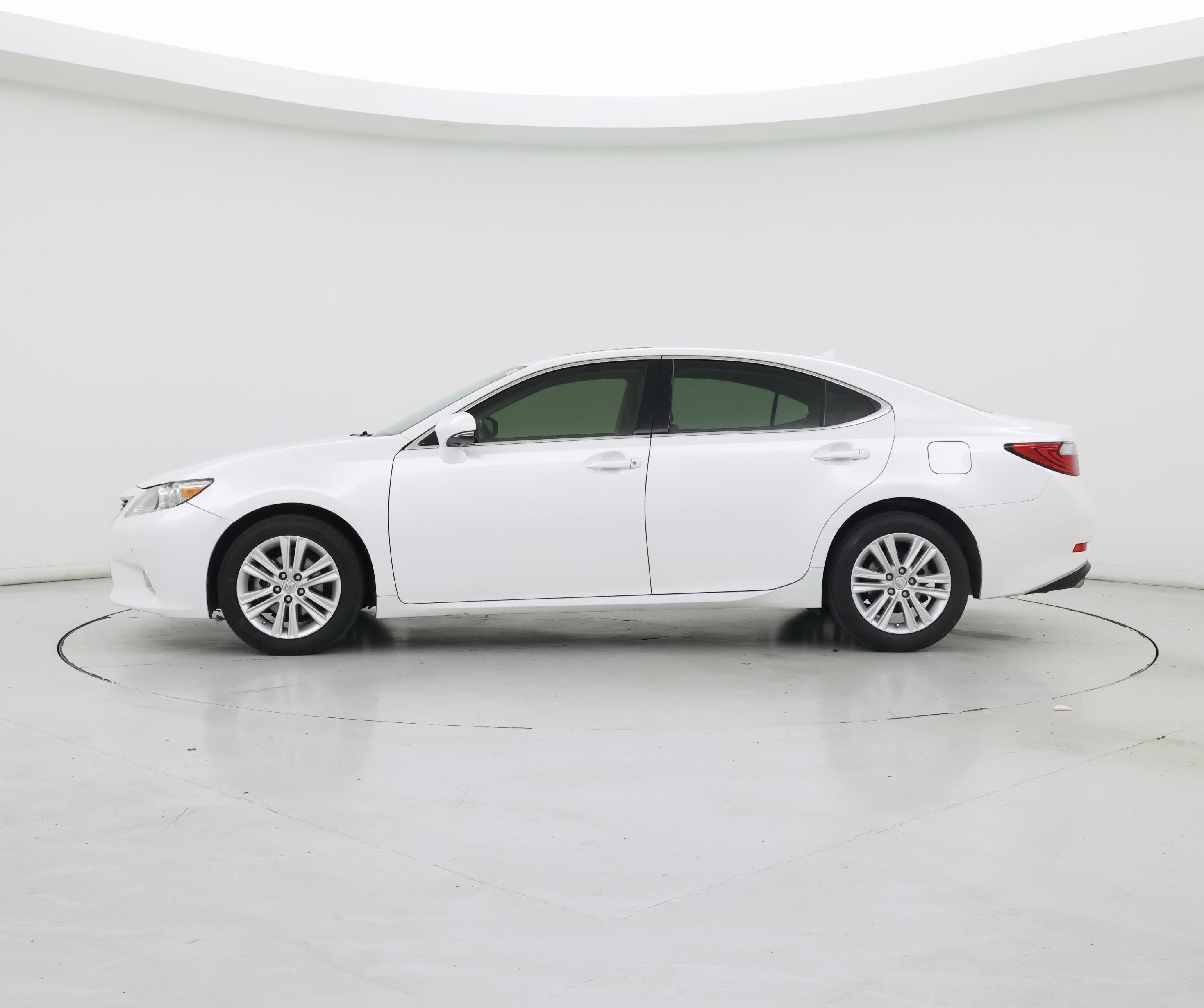 Thumbnail: 2013 Lexus ES - 3