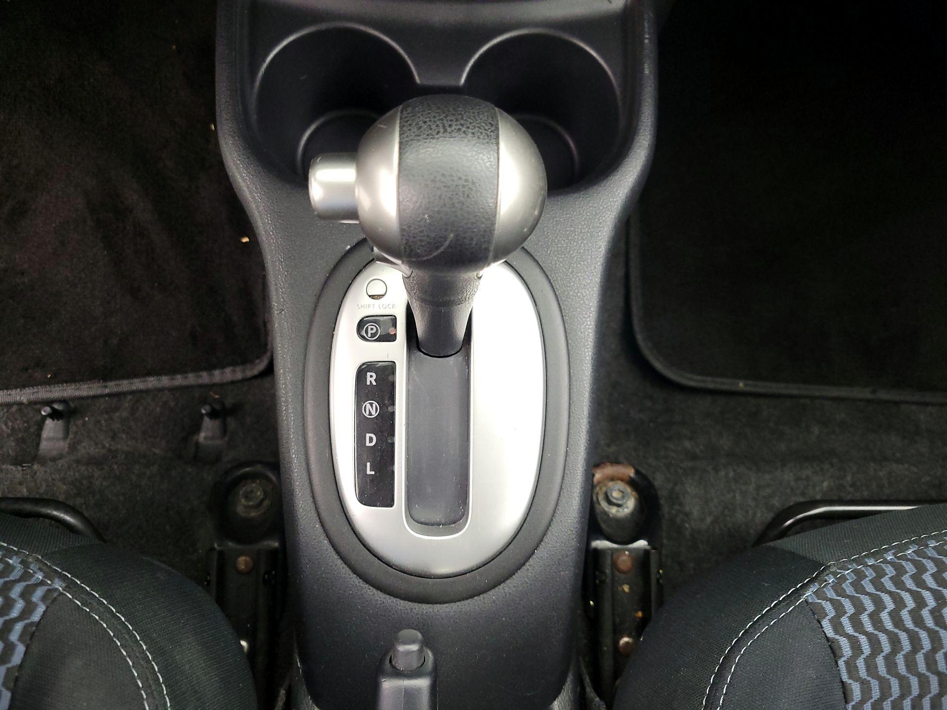 Thumbnail: 2016 Nissan Versa Note - 17