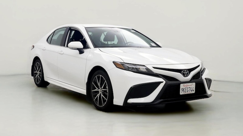 2024 Toyota Camry SE Hero Image