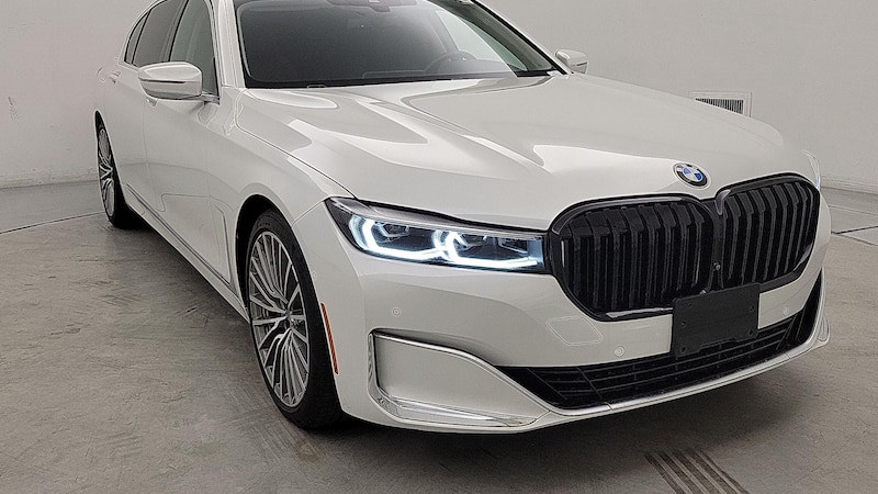 2021 BMW 7 Series 740i Hero Image