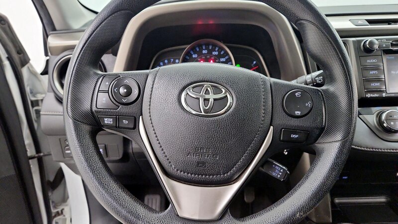 2015 Toyota RAV4 XLE 10