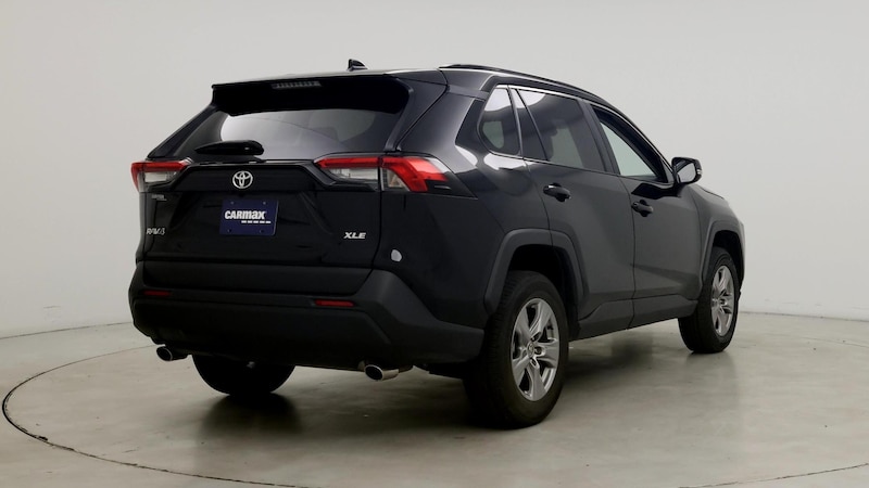 2023 Toyota RAV4 XLE 8