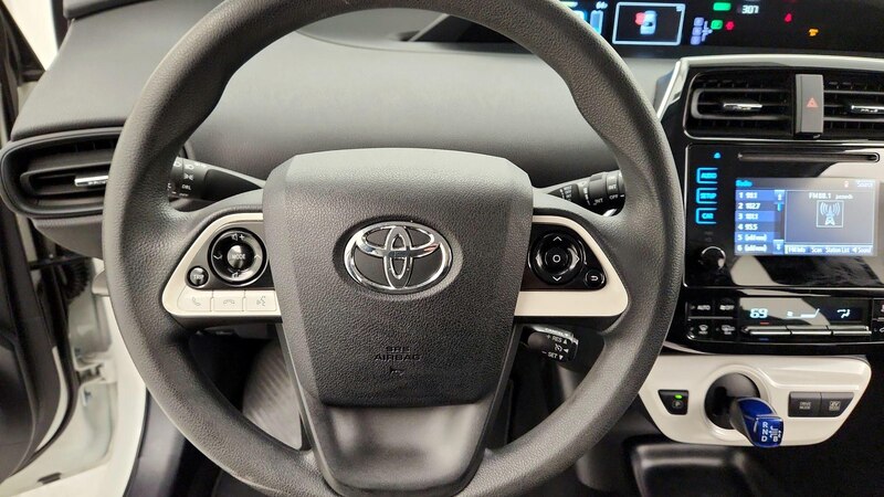 2016 Toyota Prius Two 10