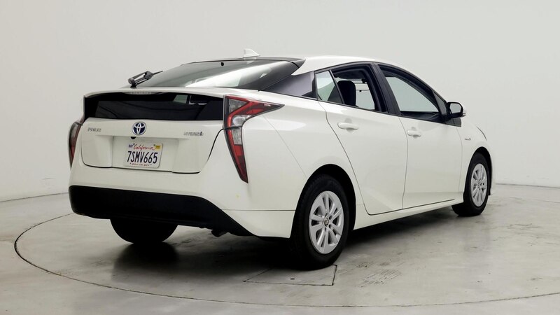 2016 Toyota Prius Two 8