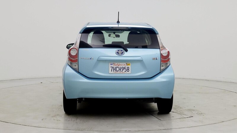 2014 Toyota Prius c Four 6