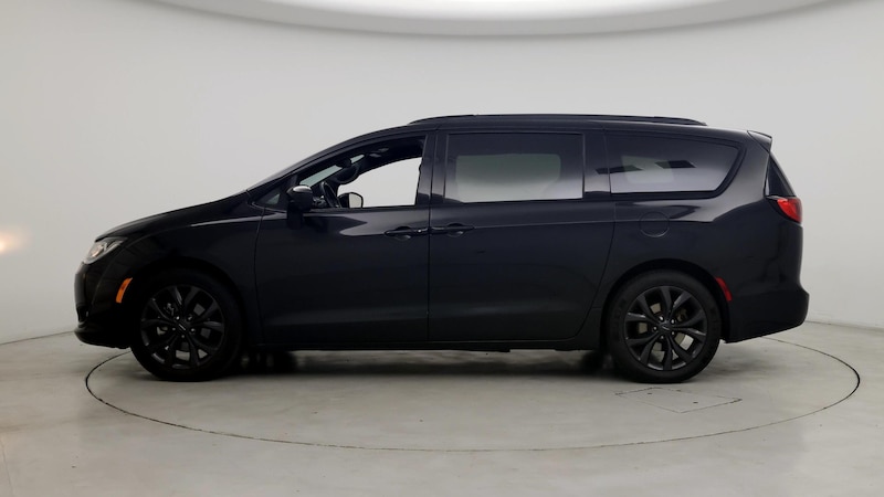 2020 Chrysler Pacifica Touring 3