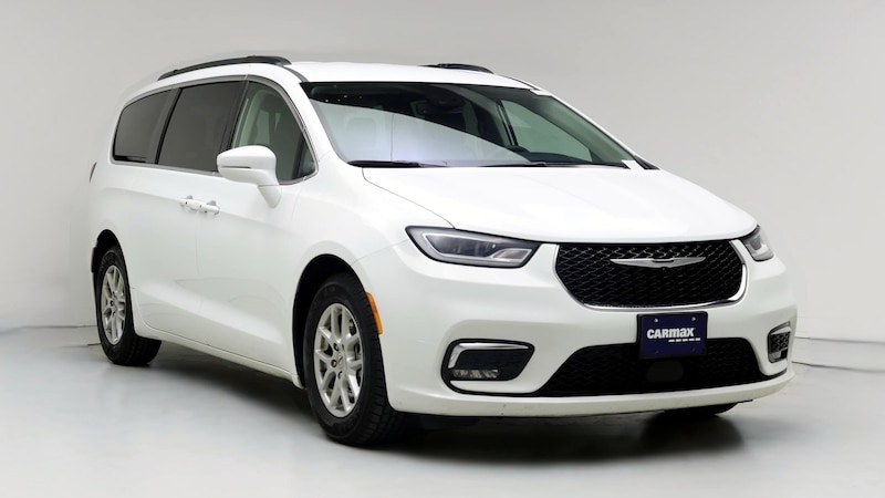 2022 Chrysler Pacifica Touring L Hero Image