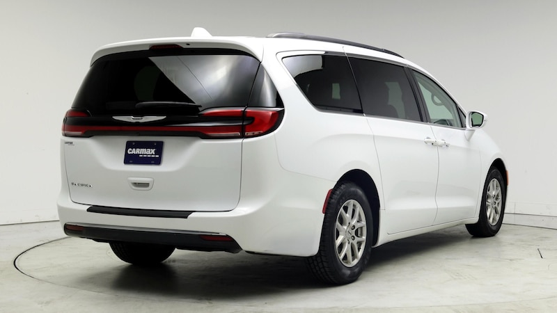 2022 Chrysler Pacifica Touring L 8