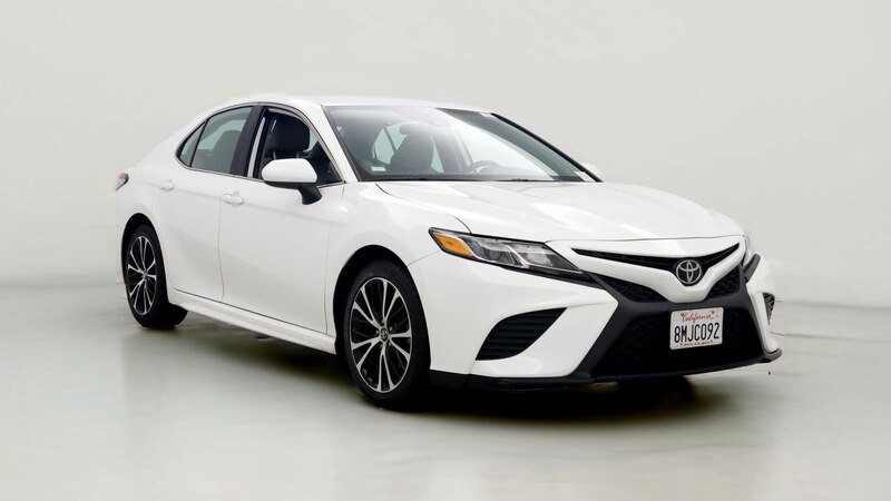 2019 Toyota Camry SE Hero Image