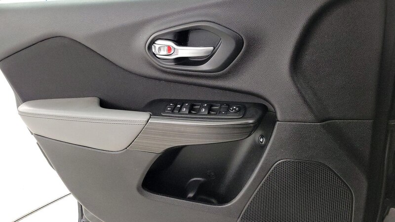 2014 Jeep Cherokee Sport 12