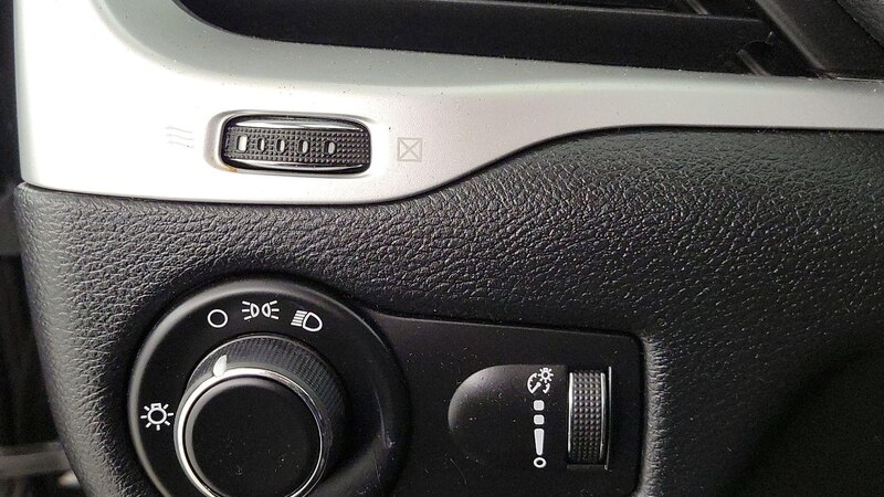 2014 Jeep Cherokee Sport 13