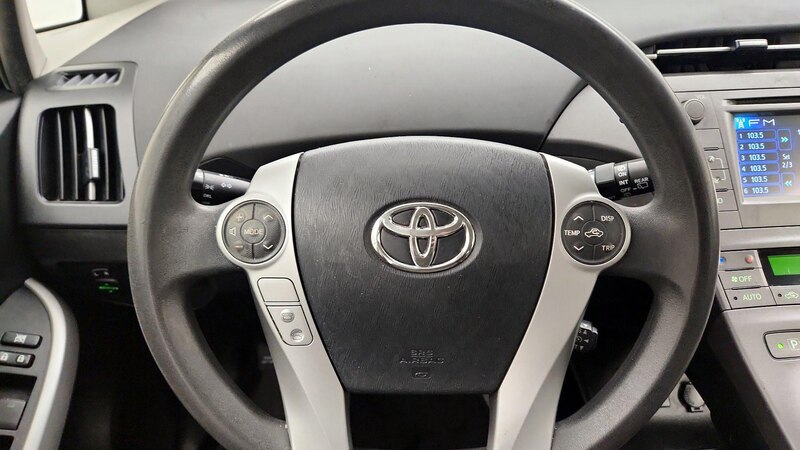 2015 Toyota Prius Two 10