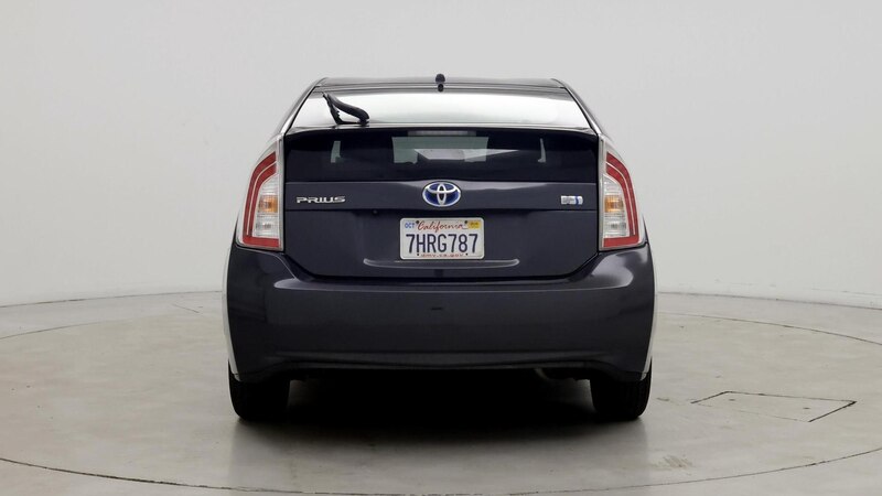 2015 Toyota Prius Two 6