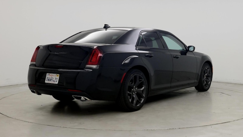 2021 Chrysler 300 Touring 8