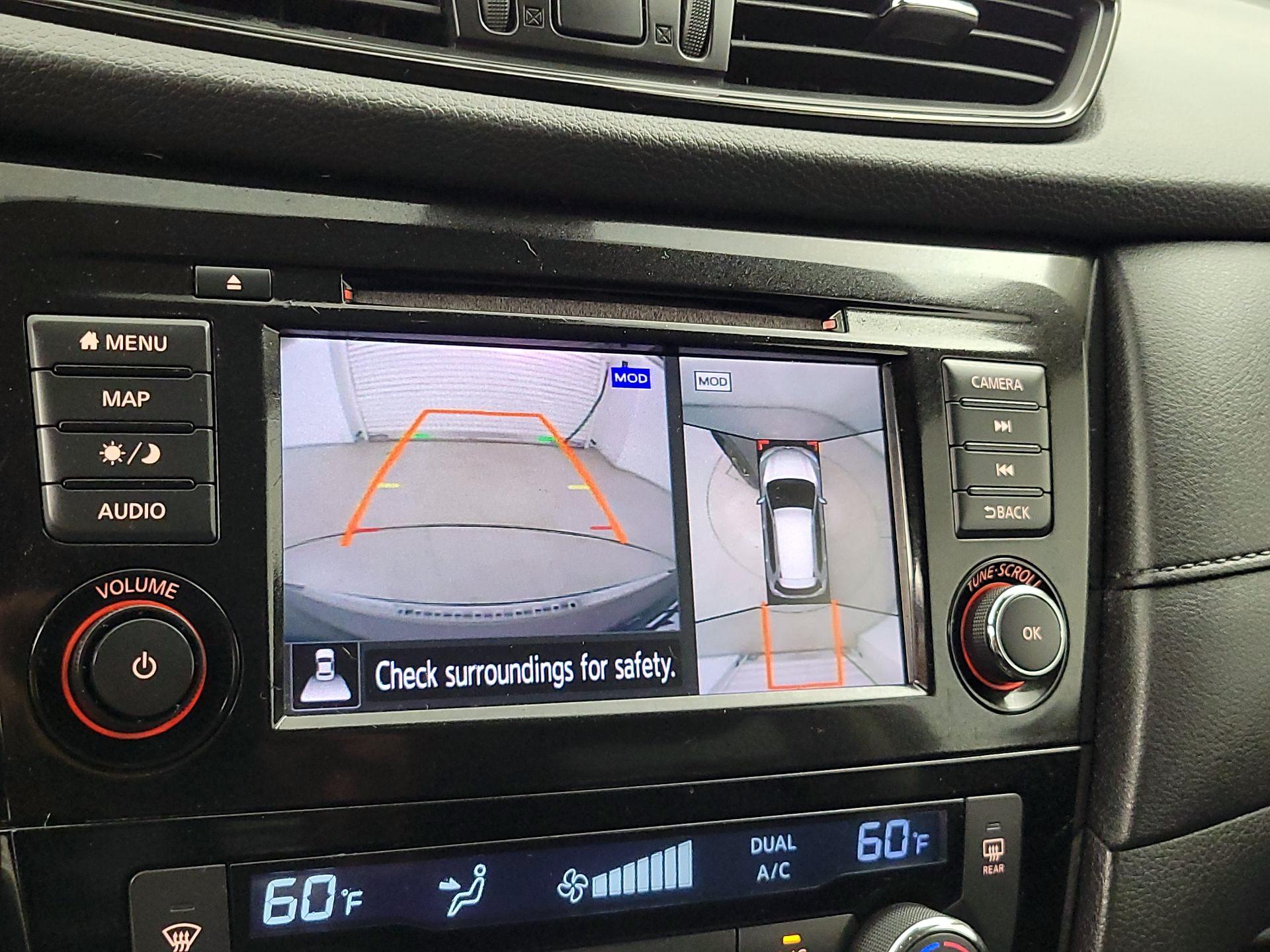 Thumbnail: 2019 Nissan Rogue - 14