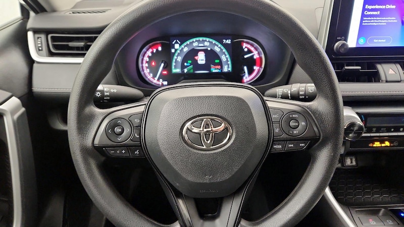 2023 Toyota RAV4 XLE 10