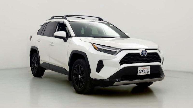 2022 Toyota RAV4 SE Hero Image