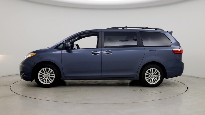 2017 Toyota Sienna XLE 3