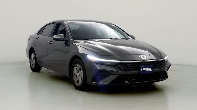 2024 Hyundai Elantra SE Hero Image