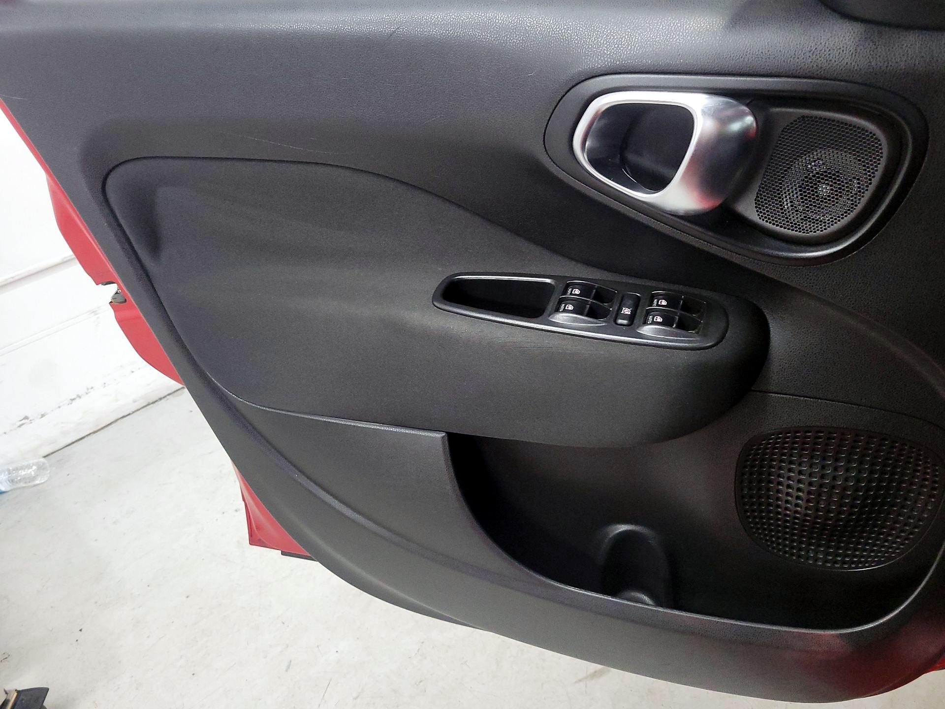 Thumbnail: 2014 Fiat 500L - 12