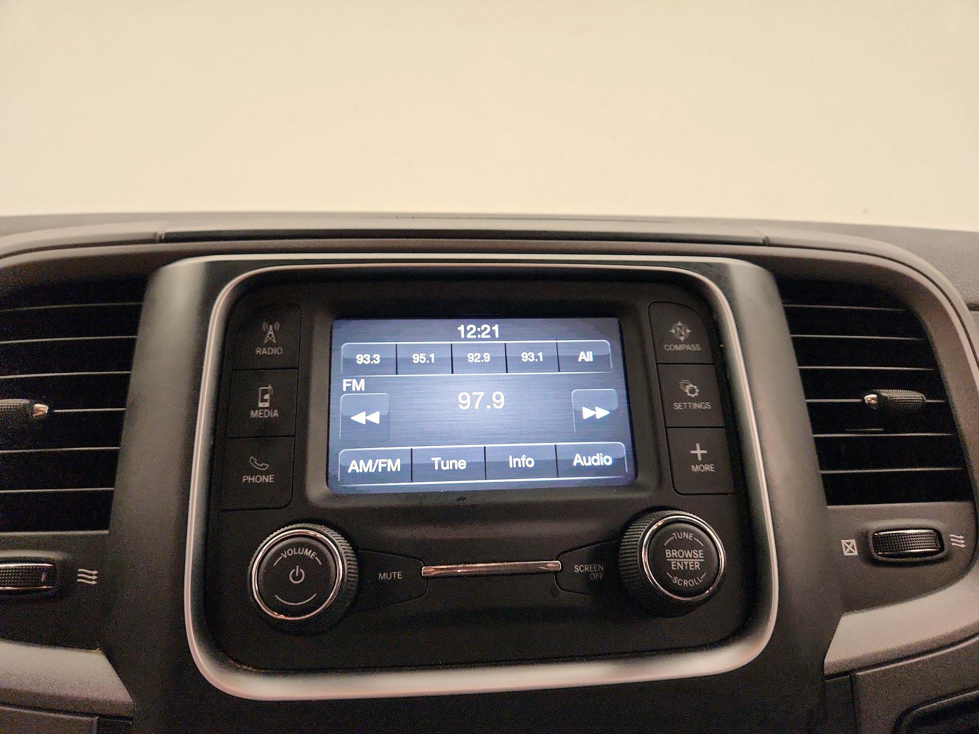 Thumbnail: 2022 RAM 1500 Classic - 15