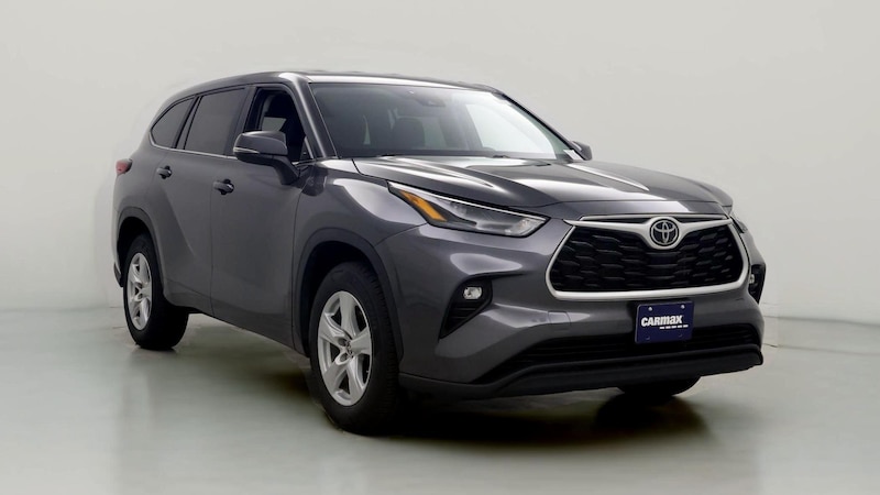 2023 Toyota Highlander LE Hero Image