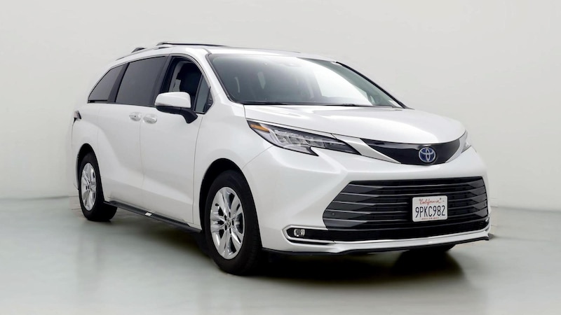 2024 Toyota Sienna Limited Hero Image