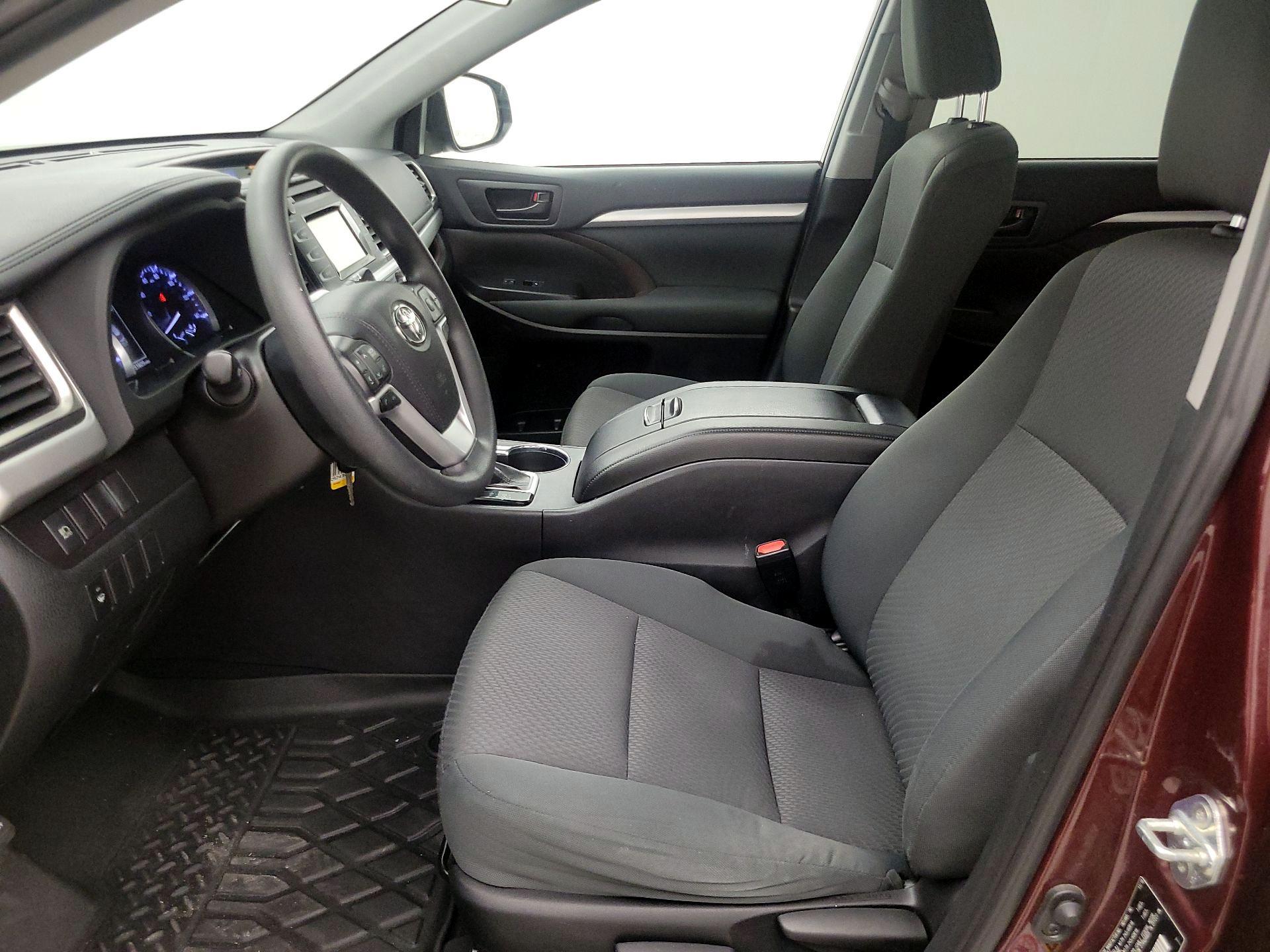Thumbnail: 2019 Toyota Highlander - 11