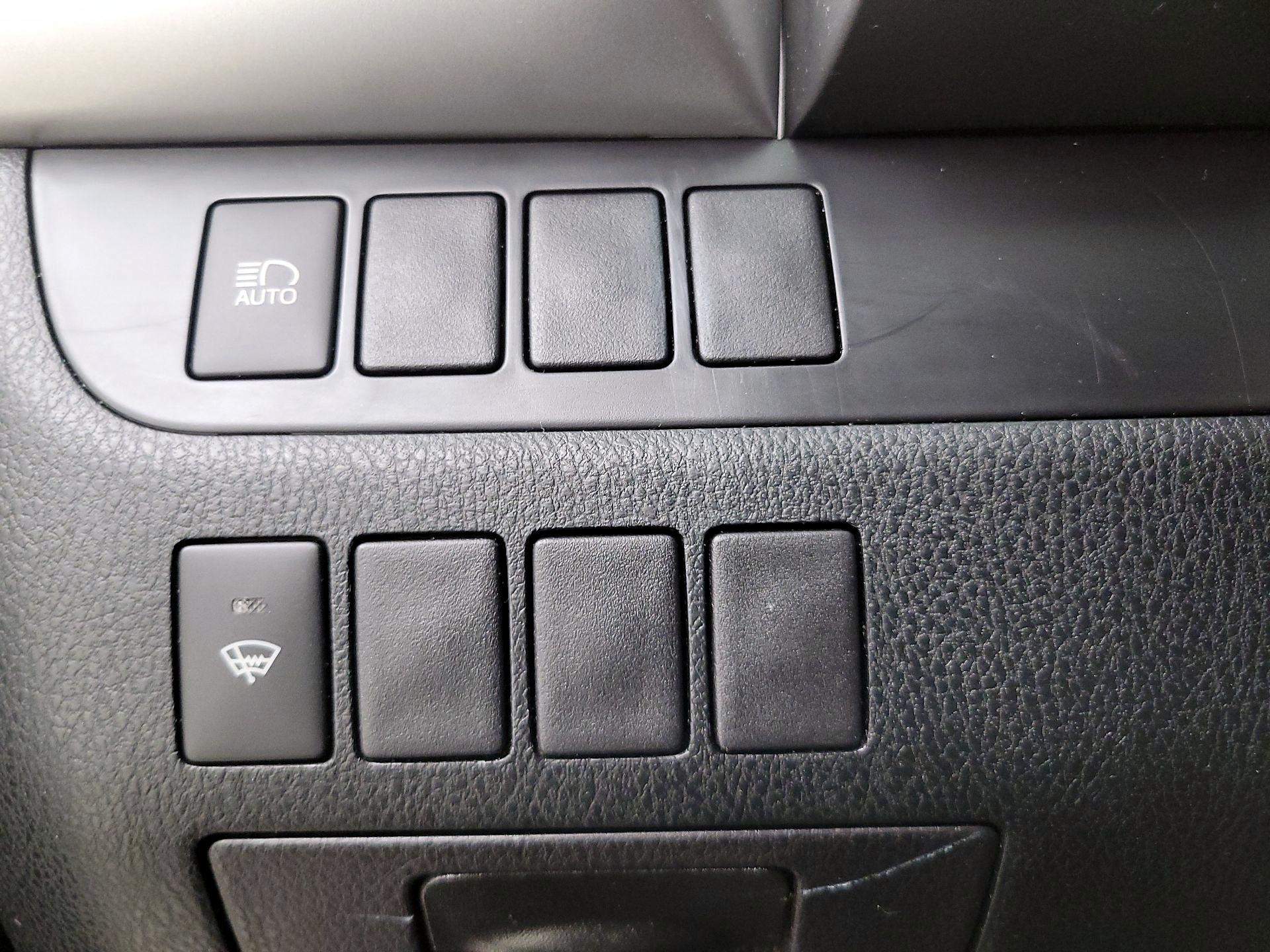 Thumbnail: 2019 Toyota Highlander - 13