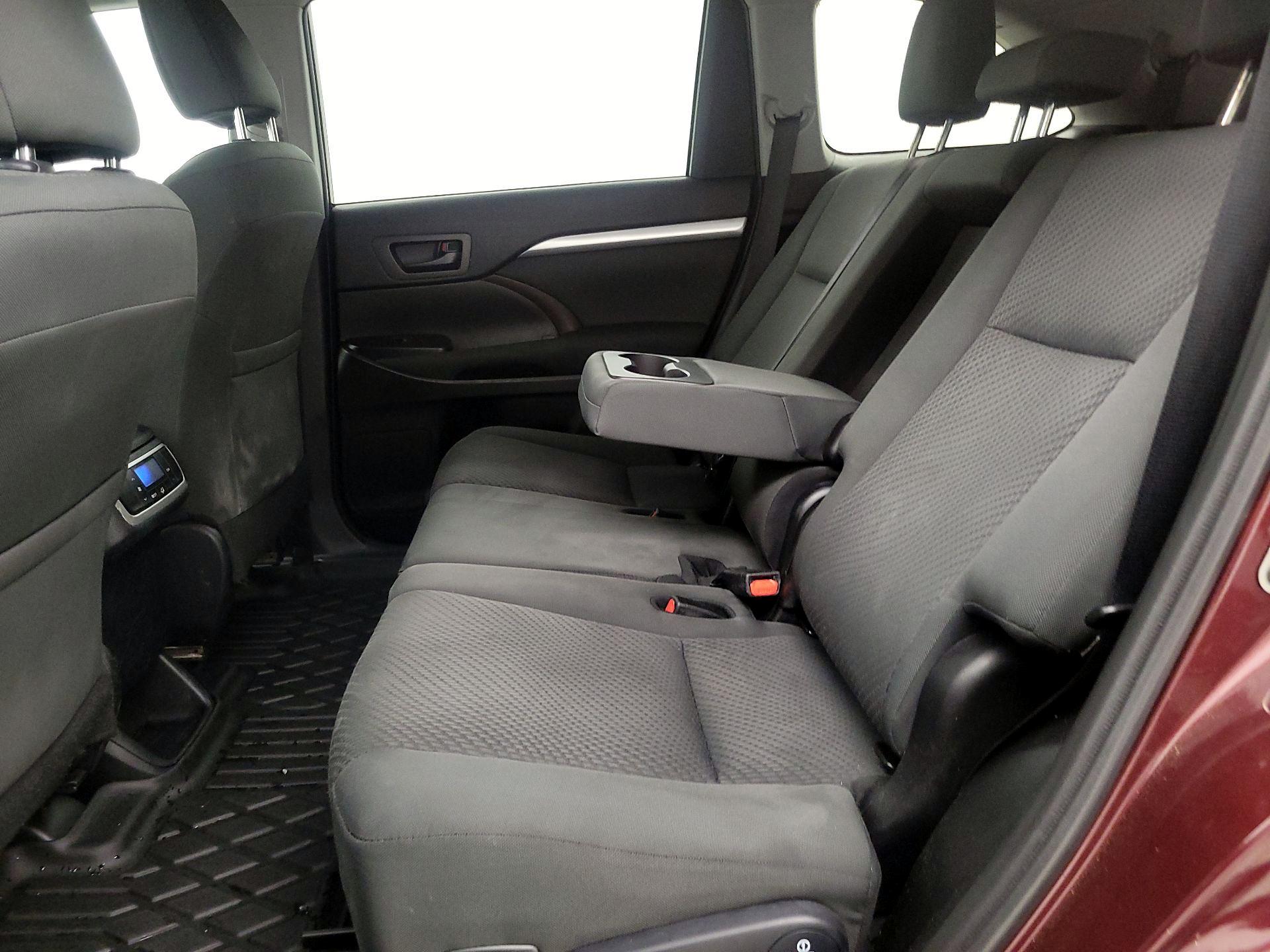 Thumbnail: 2019 Toyota Highlander - 19