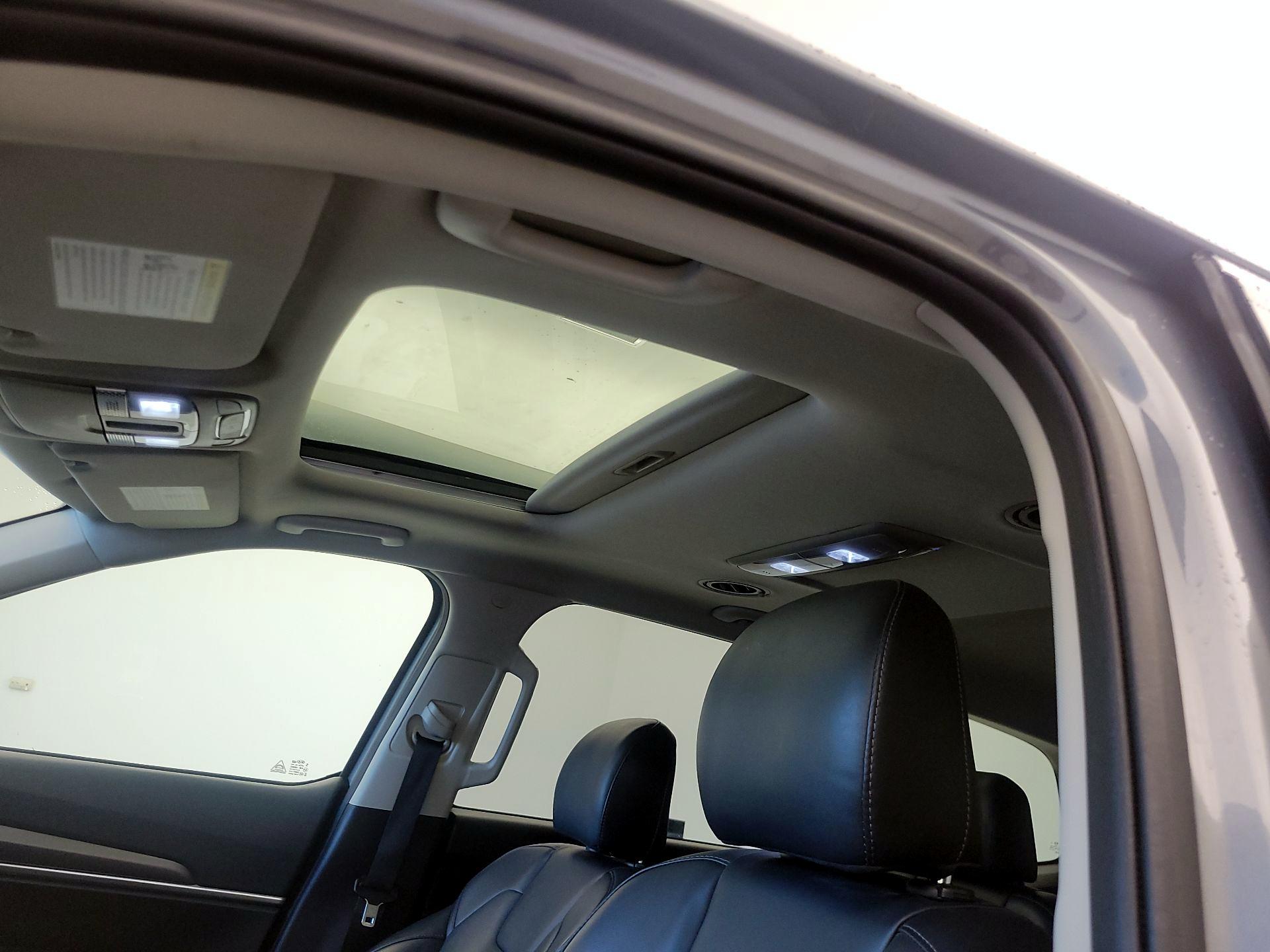 Thumbnail: 2020 Kia Telluride - 19