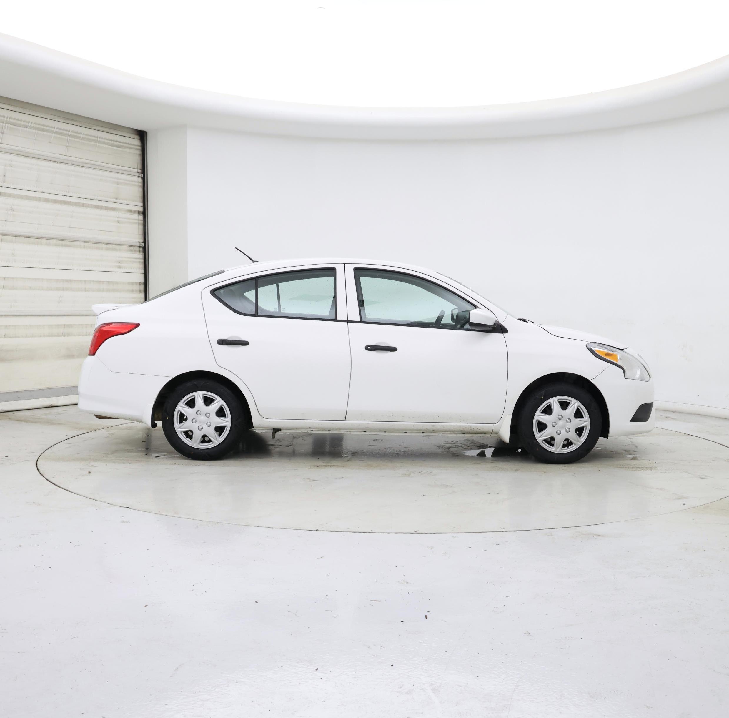 Thumbnail: 2017 Nissan Versa - 7