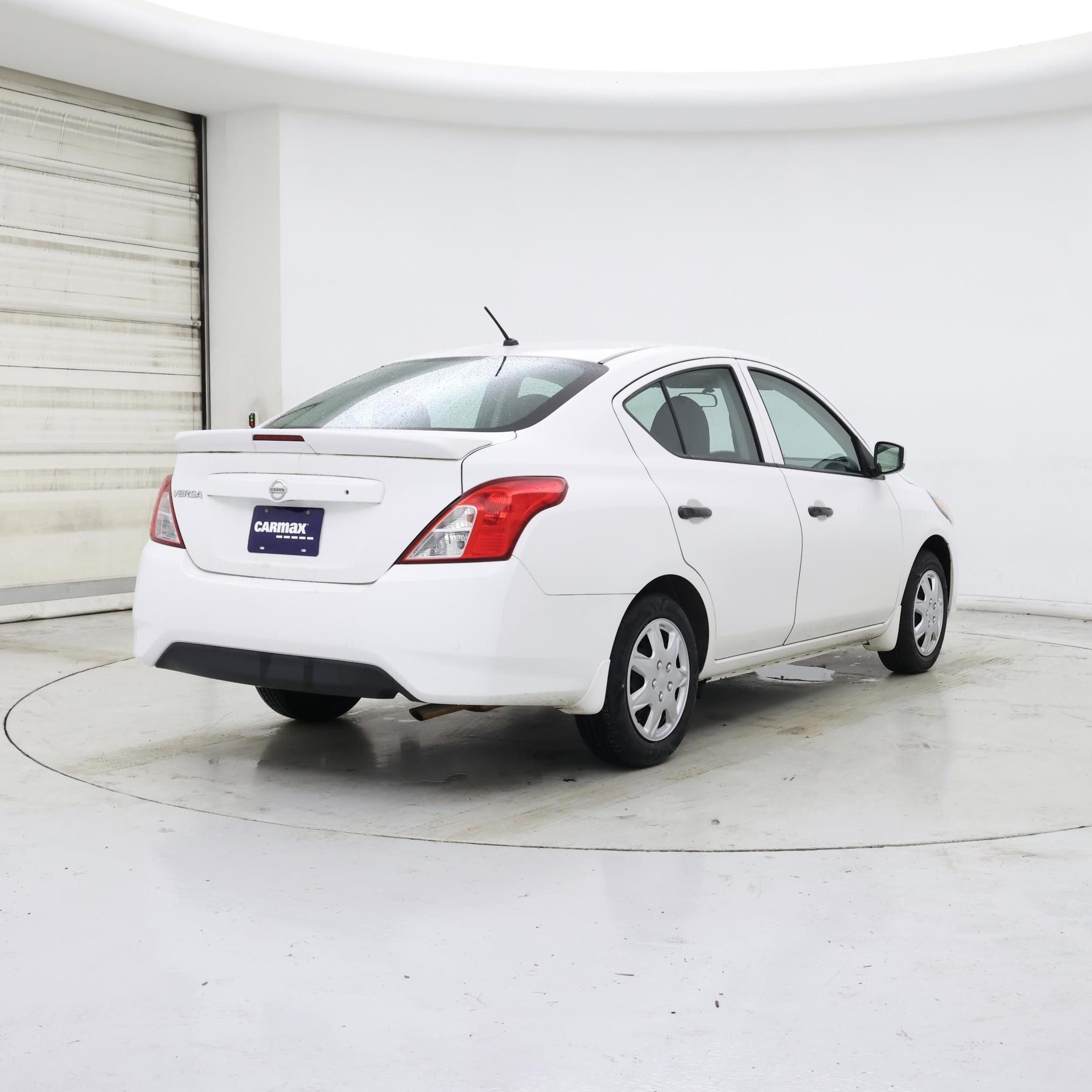 Thumbnail: 2017 Nissan Versa - 8