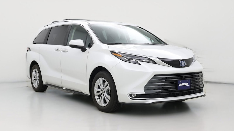 2024 Toyota Sienna Platinum Hero Image
