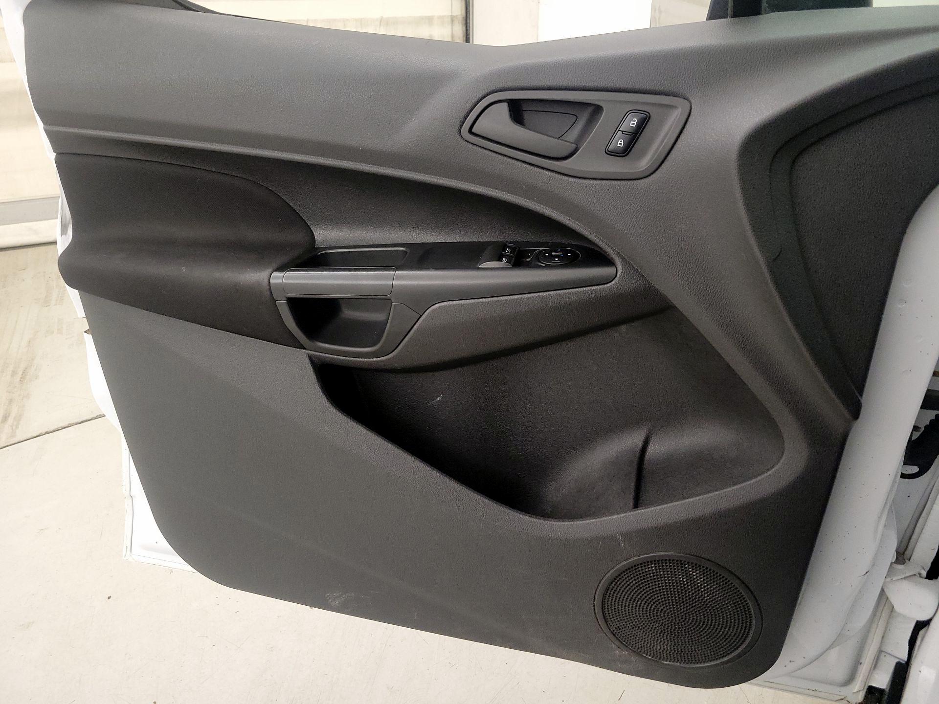Thumbnail: 2018 Ford Transit Series - 12