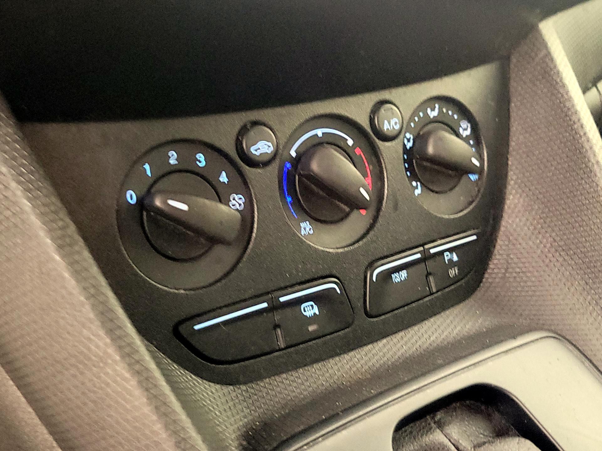 Thumbnail: 2018 Ford Transit Series - 15