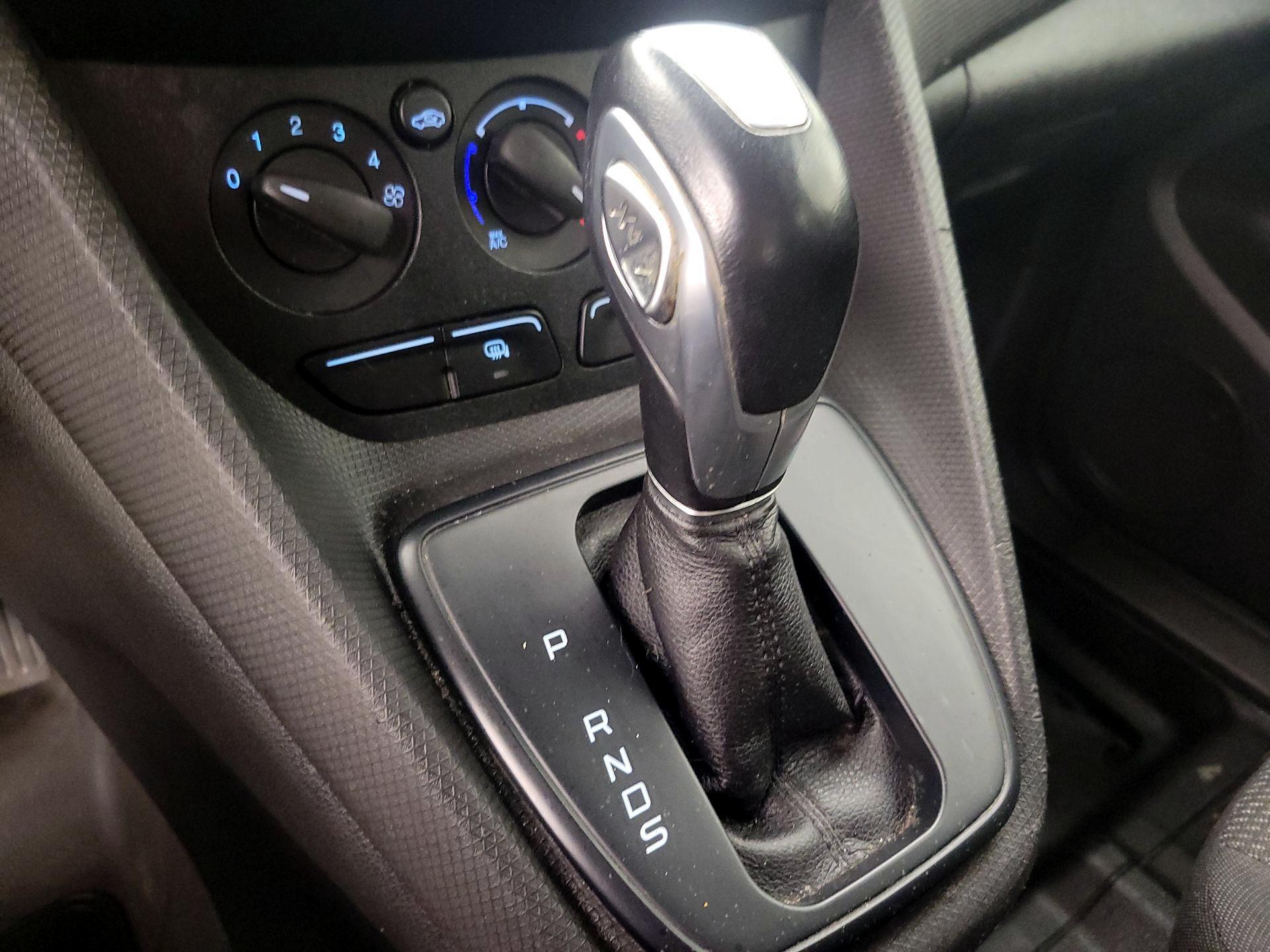 Thumbnail: 2018 Ford Transit Series - 16
