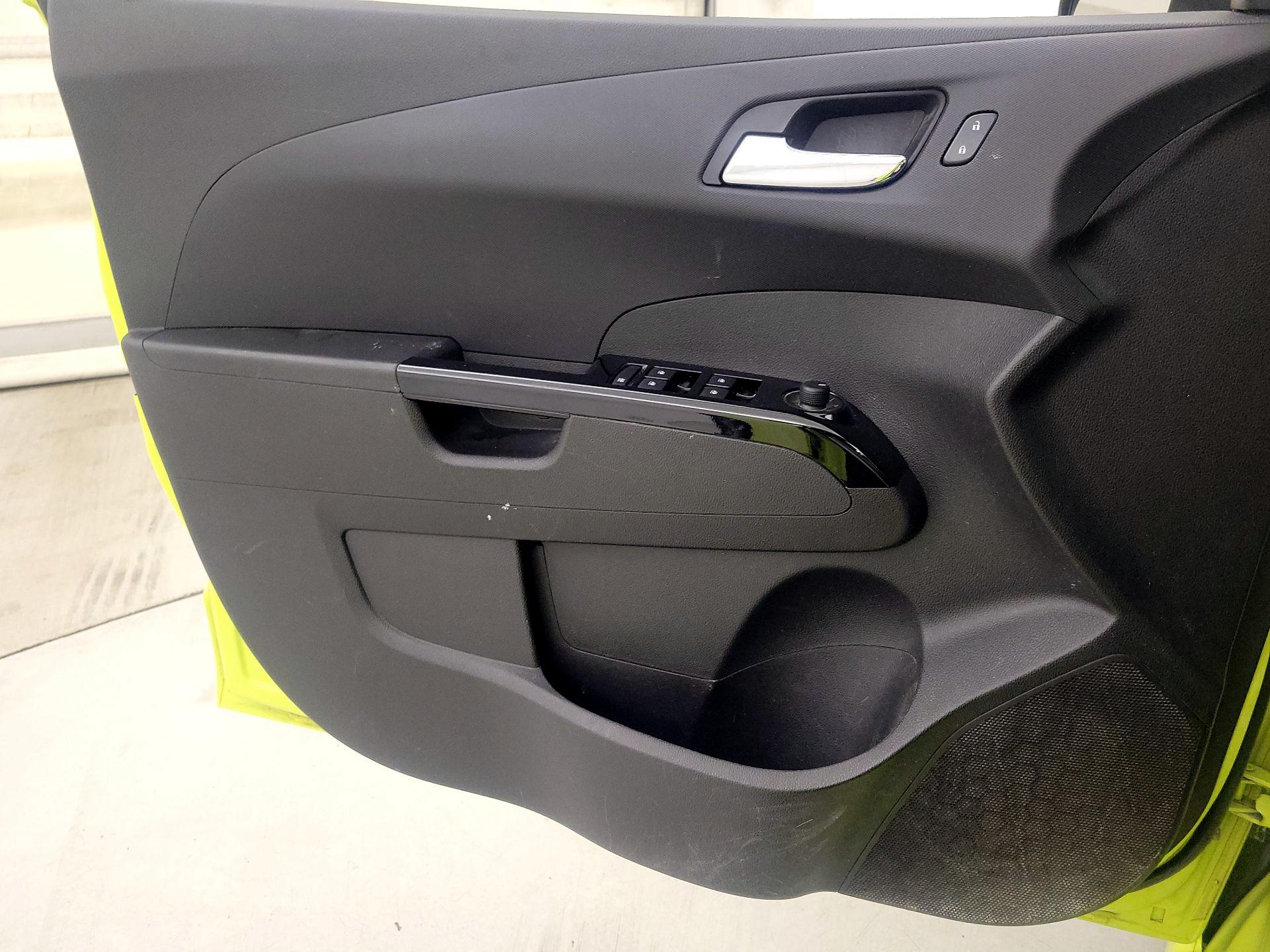 Thumbnail: 2019 Chevrolet Sonic - 12