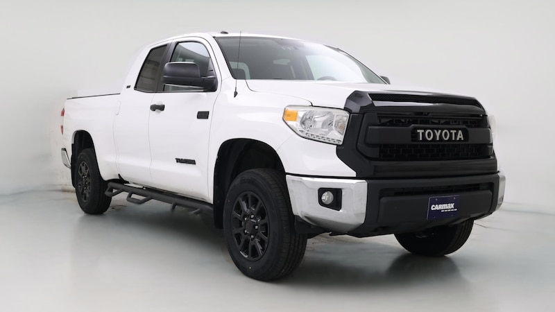 2017 Toyota Tundra SR5 Hero Image