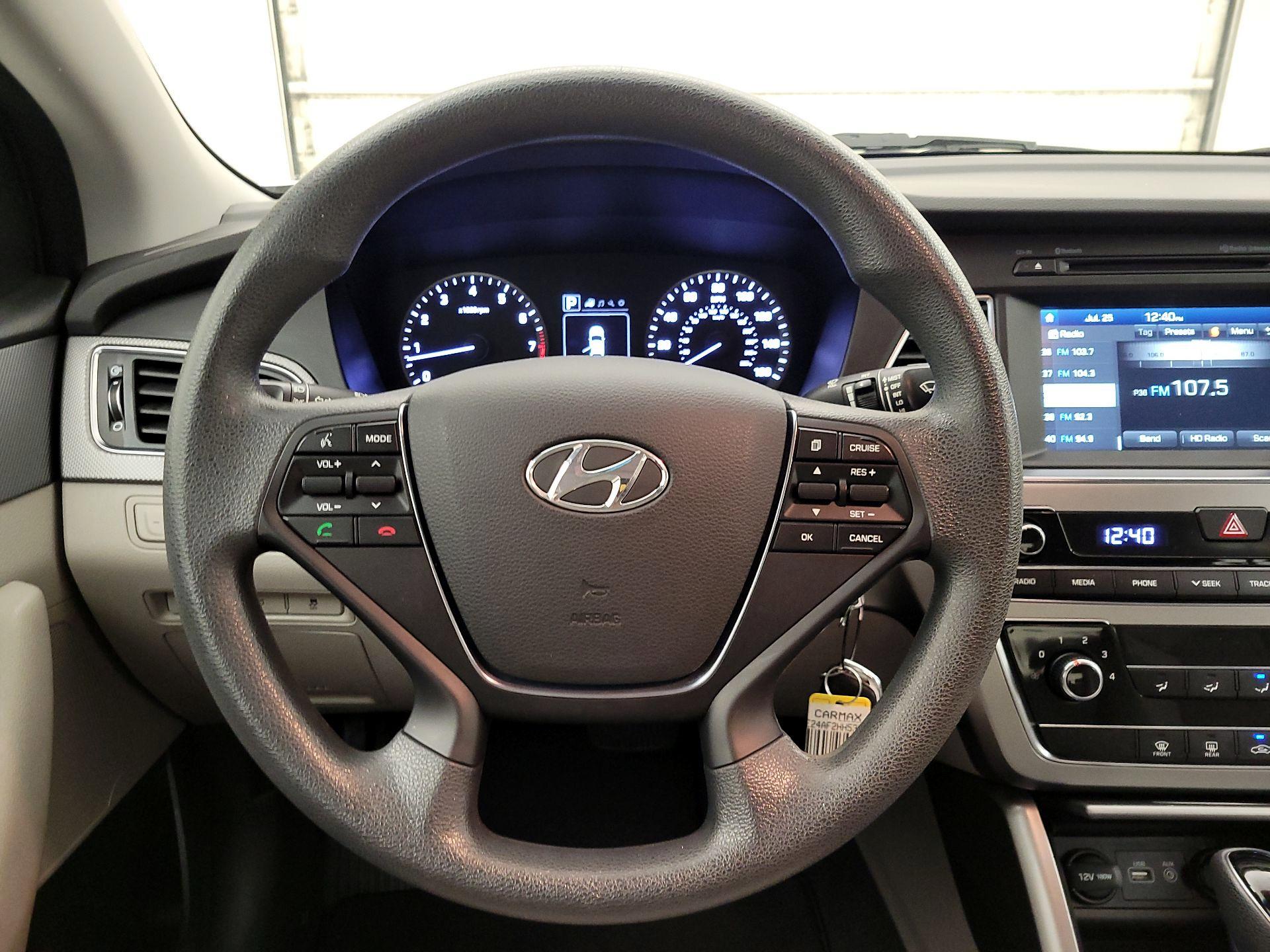 Thumbnail: 2017 Hyundai Sonata - 10