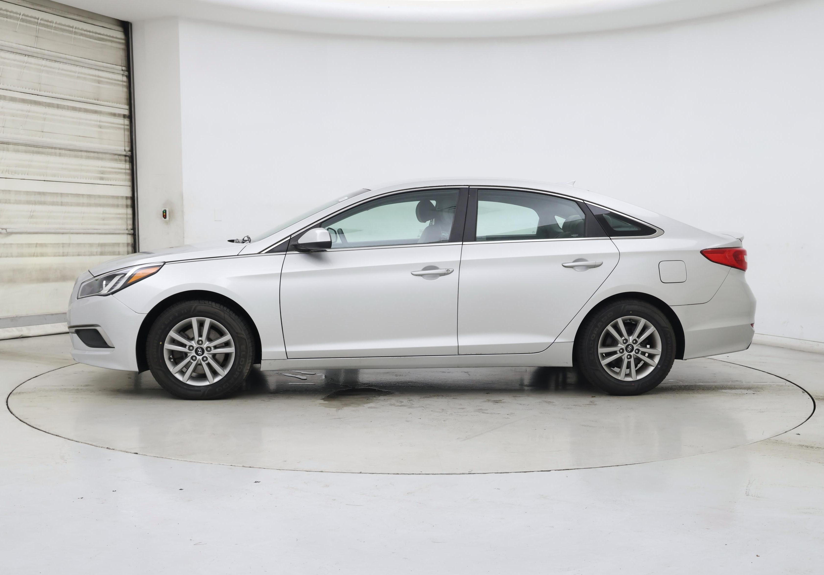 Thumbnail: 2017 Hyundai Sonata - 3