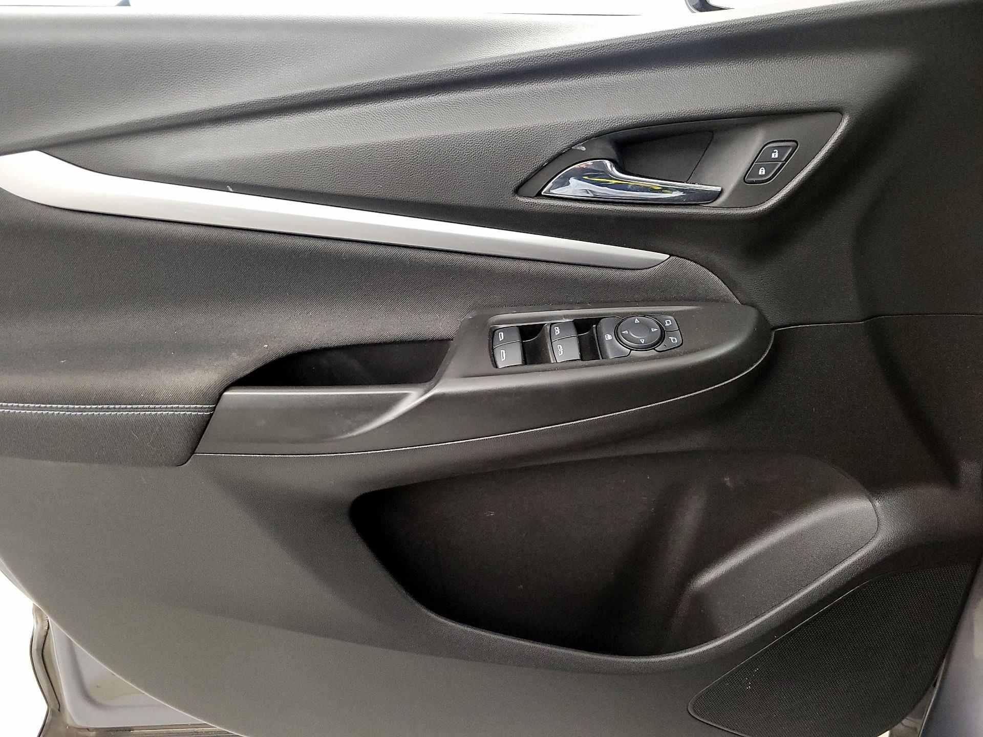 Thumbnail: 2023 Chevrolet Bolt EUV - 12